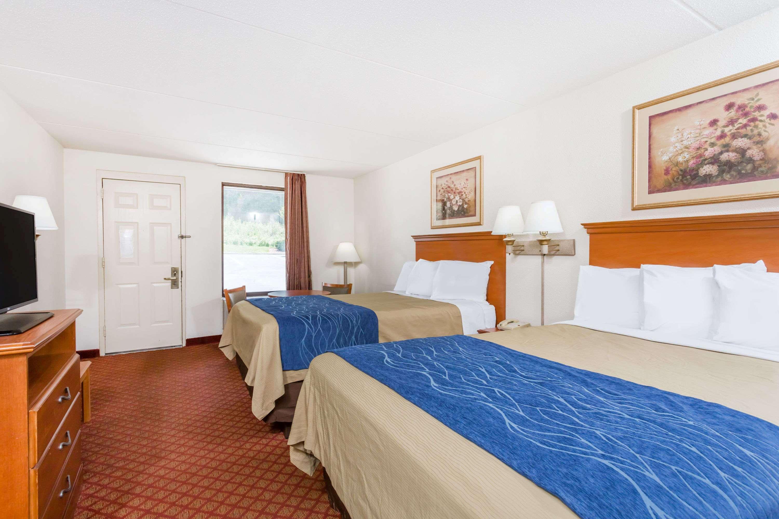 Days Inn By Wyndham Winston Salem North Экстерьер фото