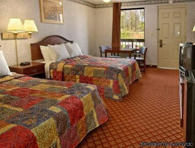 Days Inn By Wyndham Winston Salem North Экстерьер фото